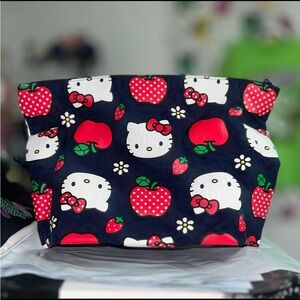 BAGGU Sanrio 2023 colab Hello Kitty Apples Strawberries Flowers Large Go Pouch